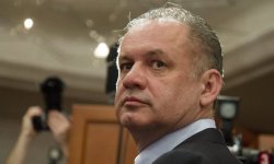 Президент Словакии передал гуманитарную помощь национальному институту рака